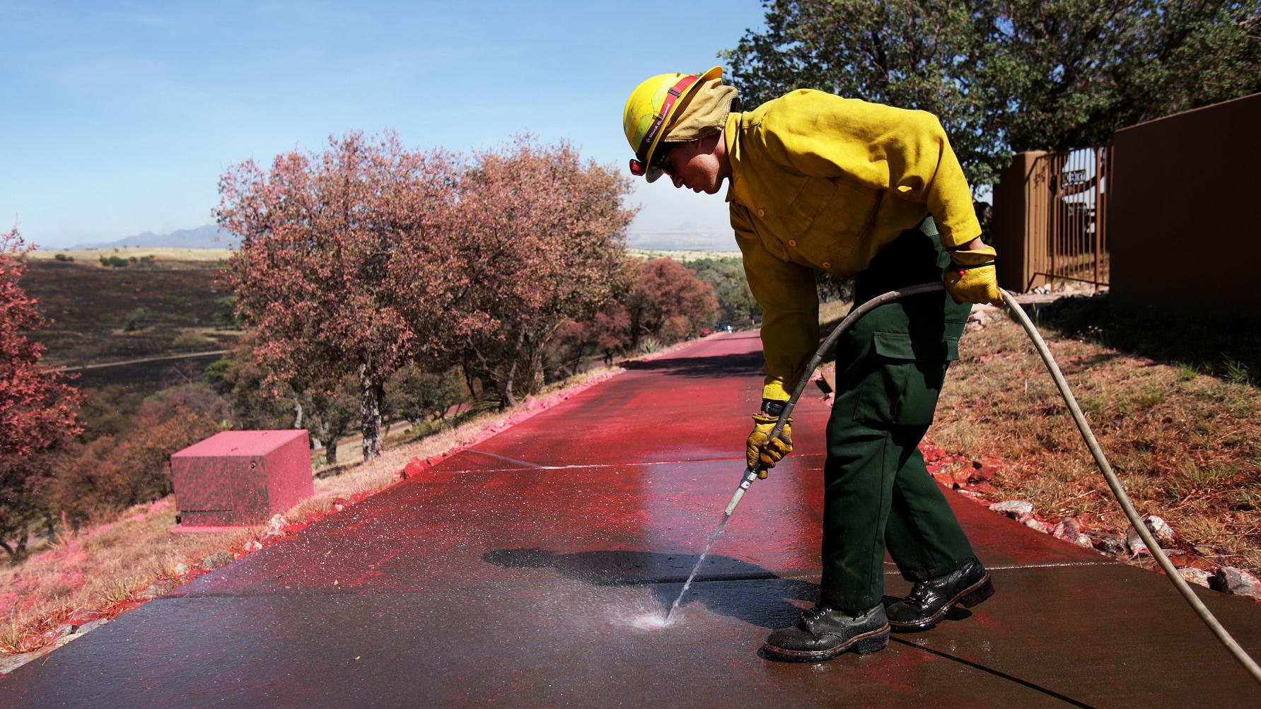 40,356-acre Sawmill Fire 20 percent contained, with more high winds coming